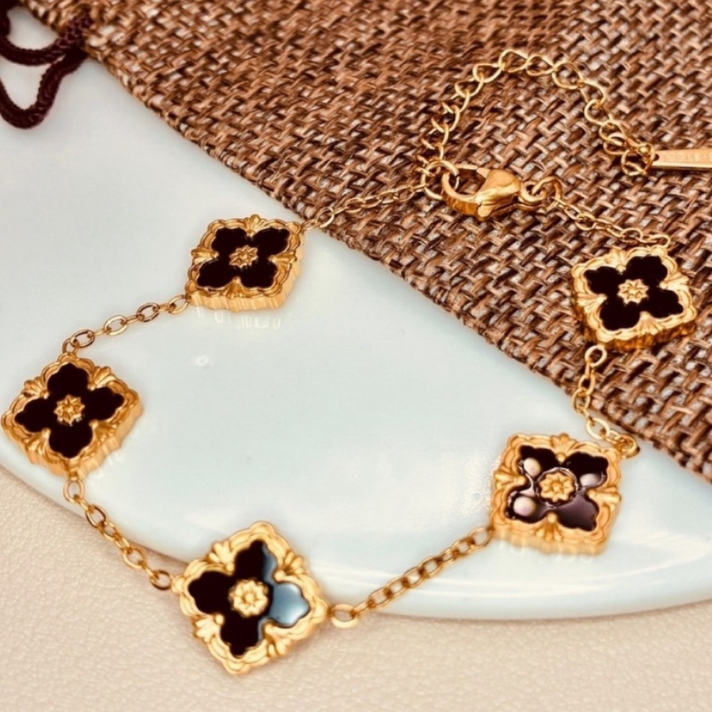 Gold and Black Onyx Antique Clover Design Dainty Chain Bracelet